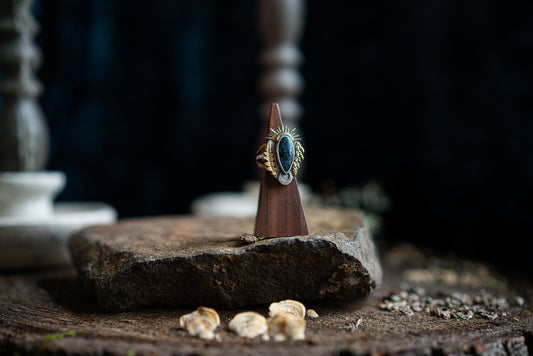 Artemis Ring - Size 8.25
