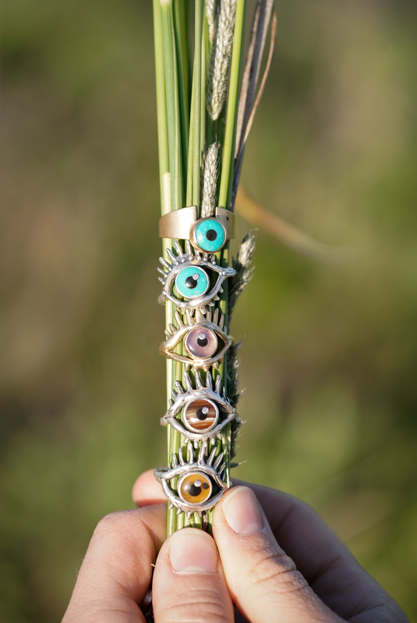 The Eye Ring Brass - Size 9