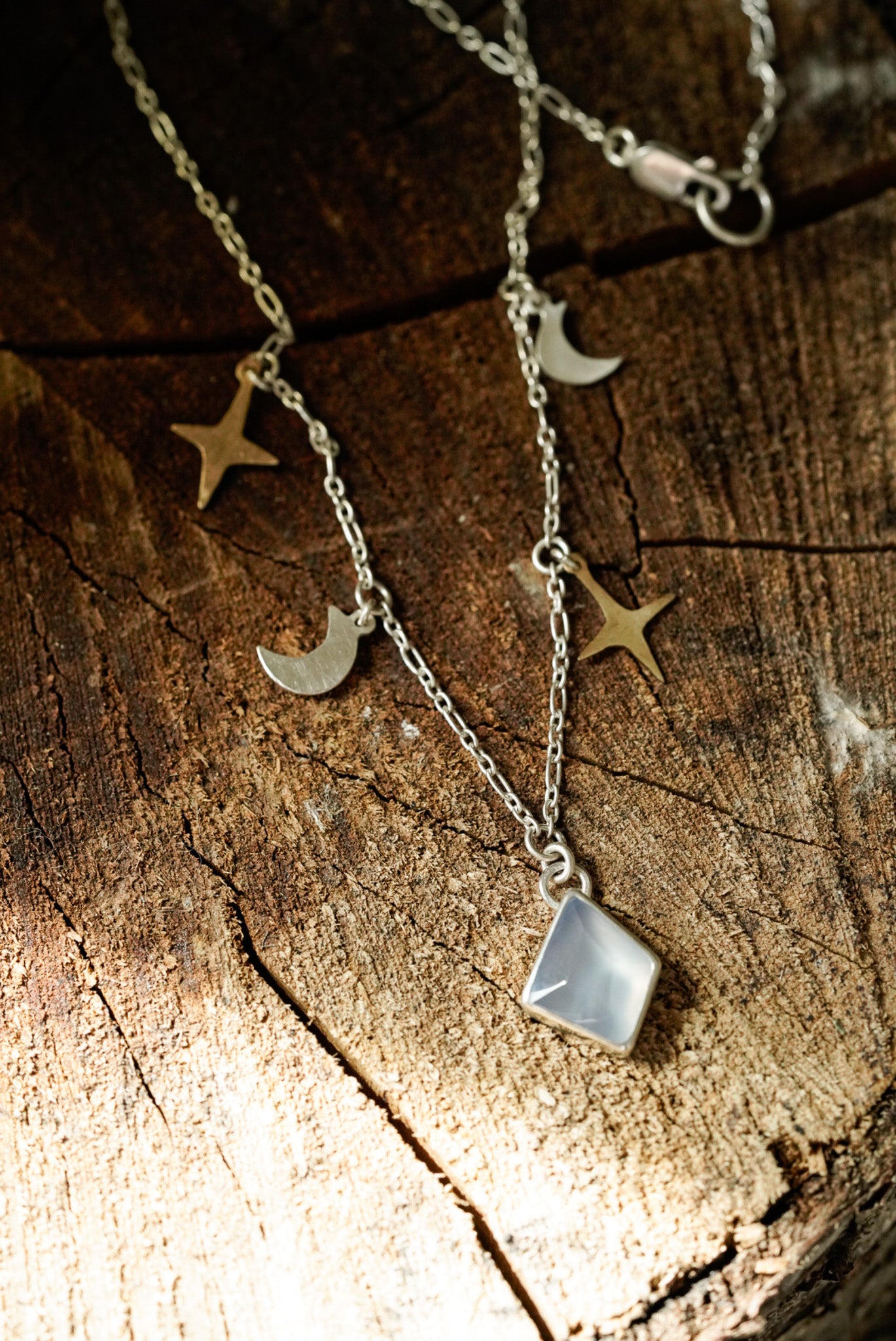 Ethereal Glow Celest Necklace