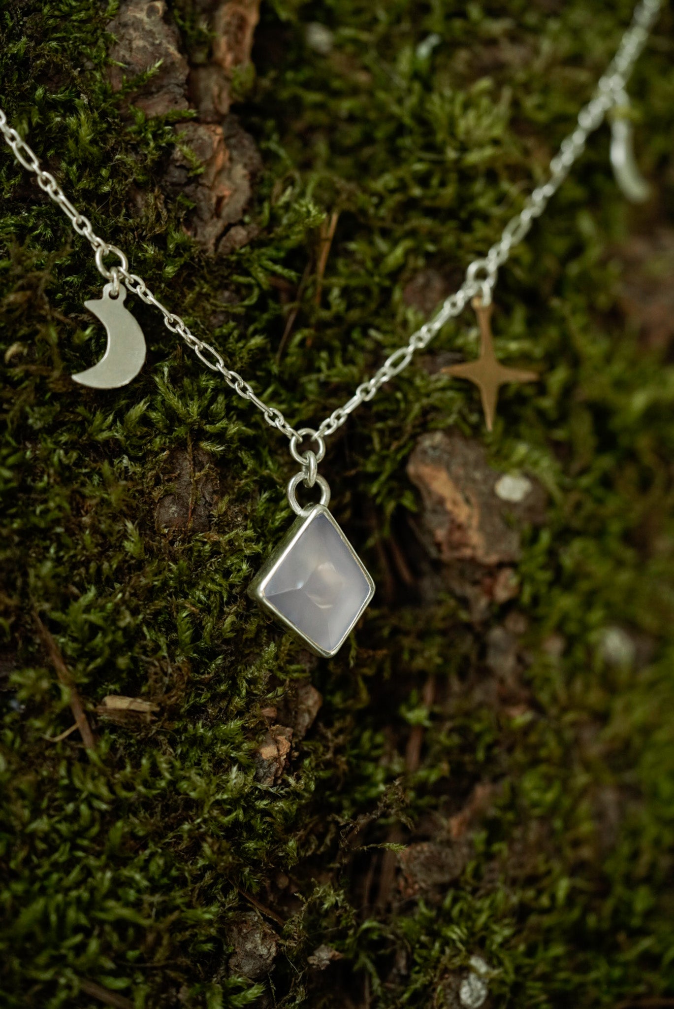 Ethereal Glow Celest Necklace